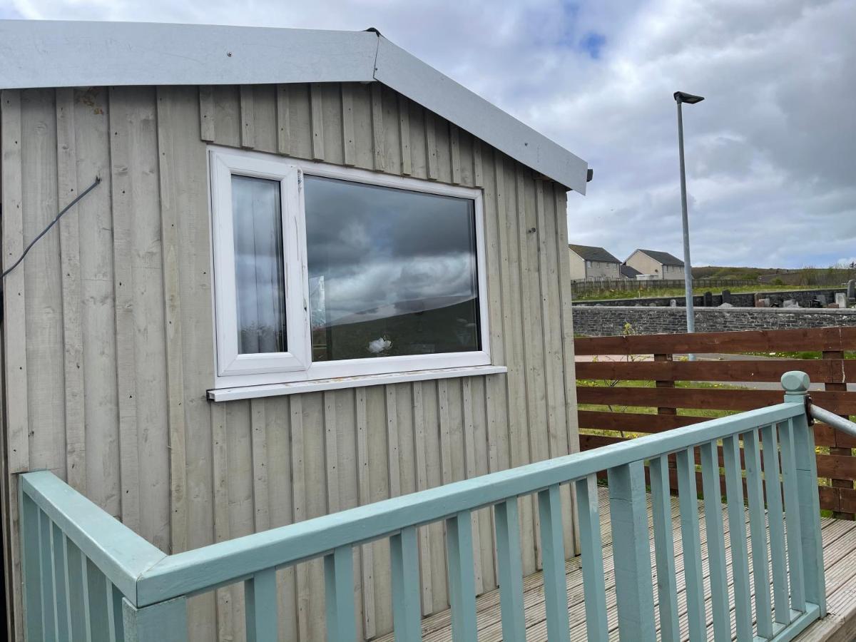 Kevara Shepherds Hut Finstown エクステリア 写真