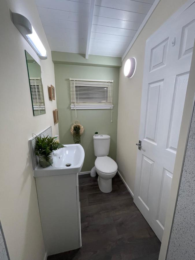 Kevara Shepherds Hut Finstown エクステリア 写真